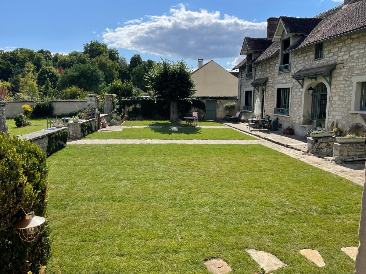 Montigny-sur-LoingLa Pierre Leveeアパートメント エクステリア 写真